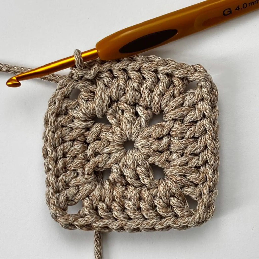 Granny Five Tote Crochet Pattern PDF – Spacious Granny Square Bag