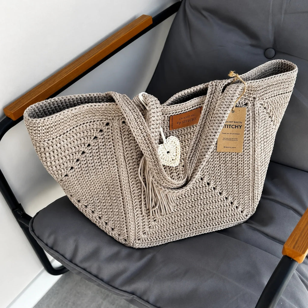 Granny Five Tote Crochet Pattern PDF – Spacious Granny Square Bag