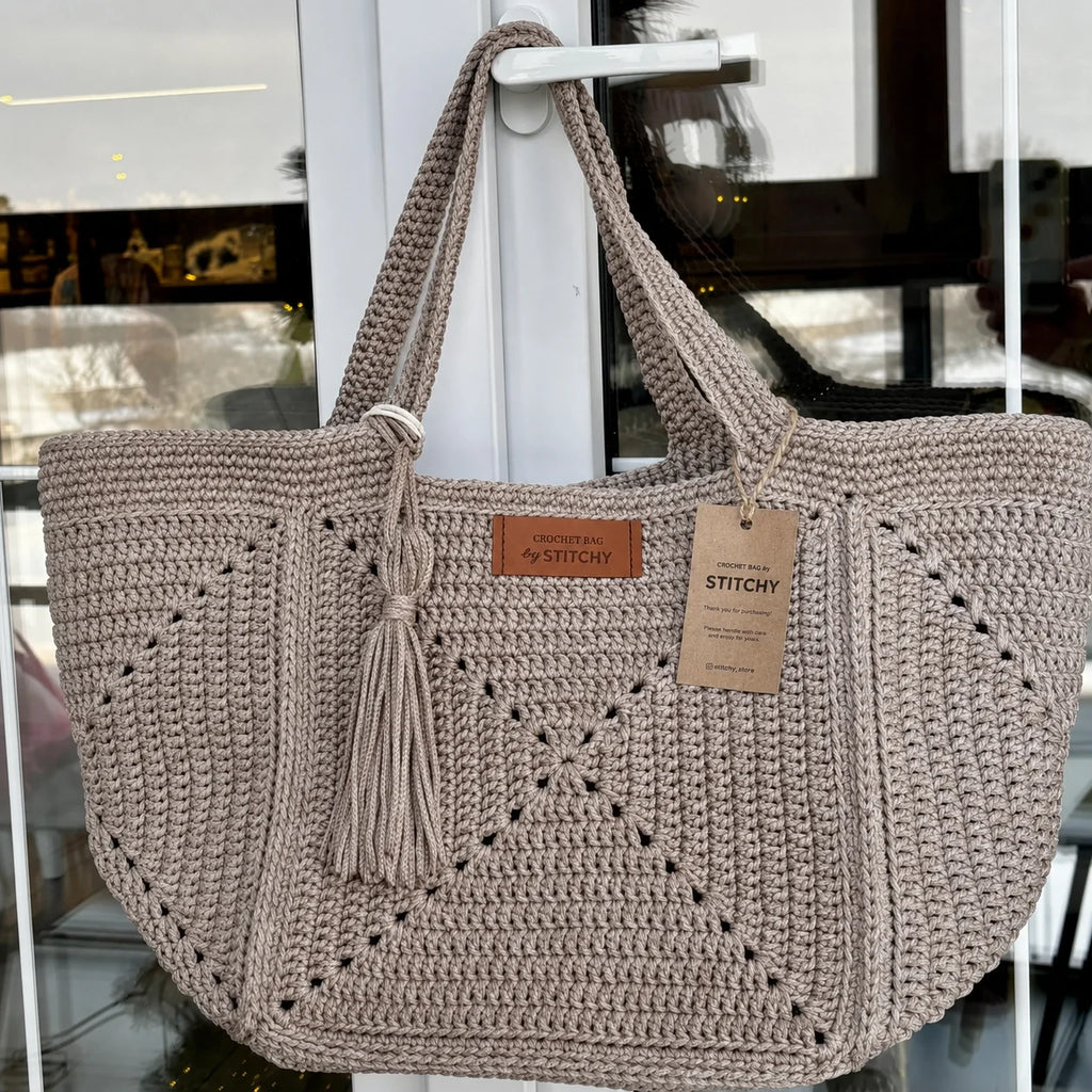 Granny Five Tote Crochet Pattern PDF – Spacious Granny Square Bag