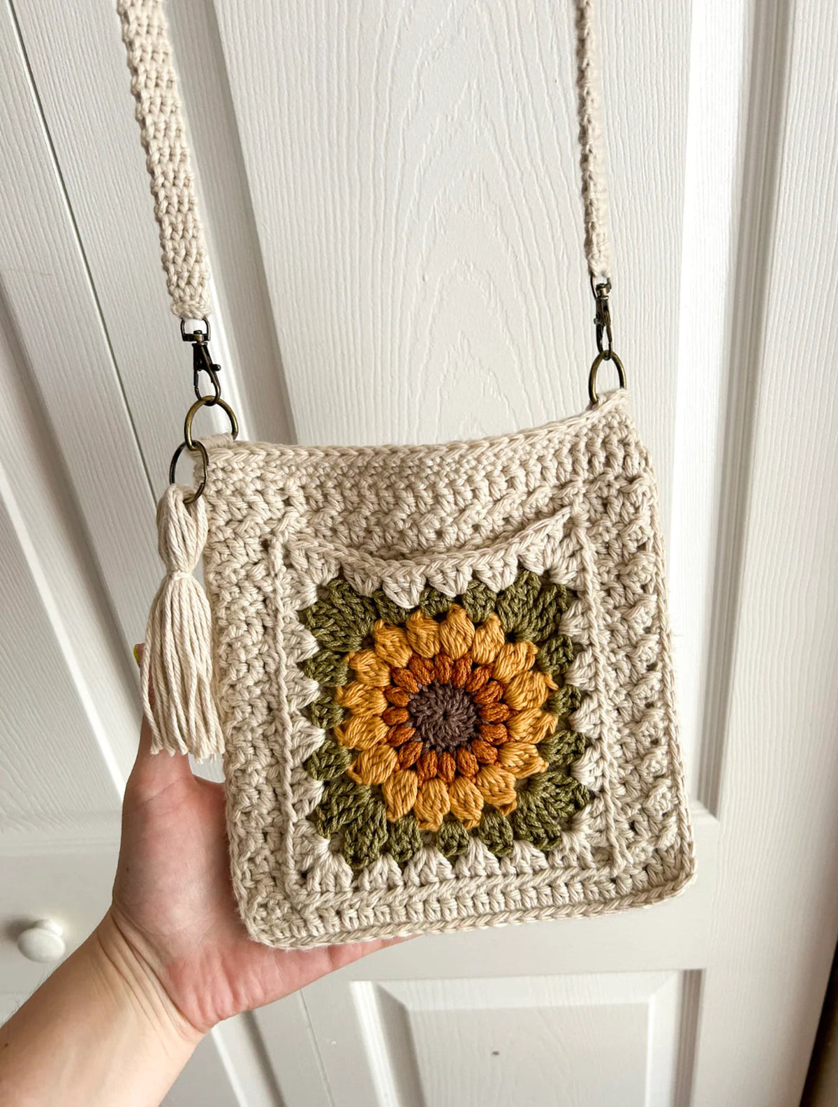 Sunflower Granny Square Bag – Digital PDF Crochet Pattern for a Crossbody Bag
