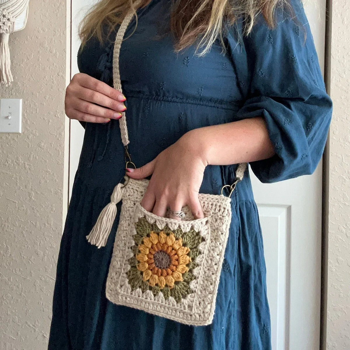 Sunflower Granny Square Bag – Digital PDF Crochet Pattern for a Crossbody Bag
